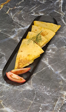 Кесадилья с курицей и томатом - Доставка суши, роллов, пиццы в Новосибирске